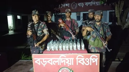 দামুড়হুদায় প্রায় ৫৬ লাখ টাকার চোরাচালানী পণ্যসহ আটক ২