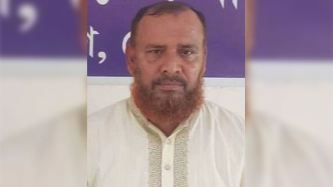 Zafar Ullah Nayan (48)