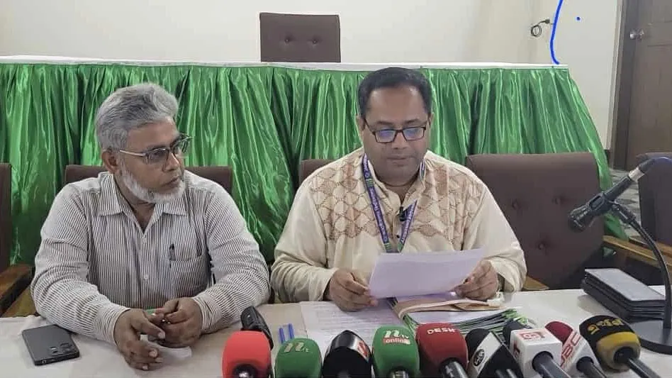 জাকসু নির্বাচনে প্রার্থীতা ফিরে পেলেন ১৫ জন, থাকছে ছবিযুক্ত ভোটার তালিকা