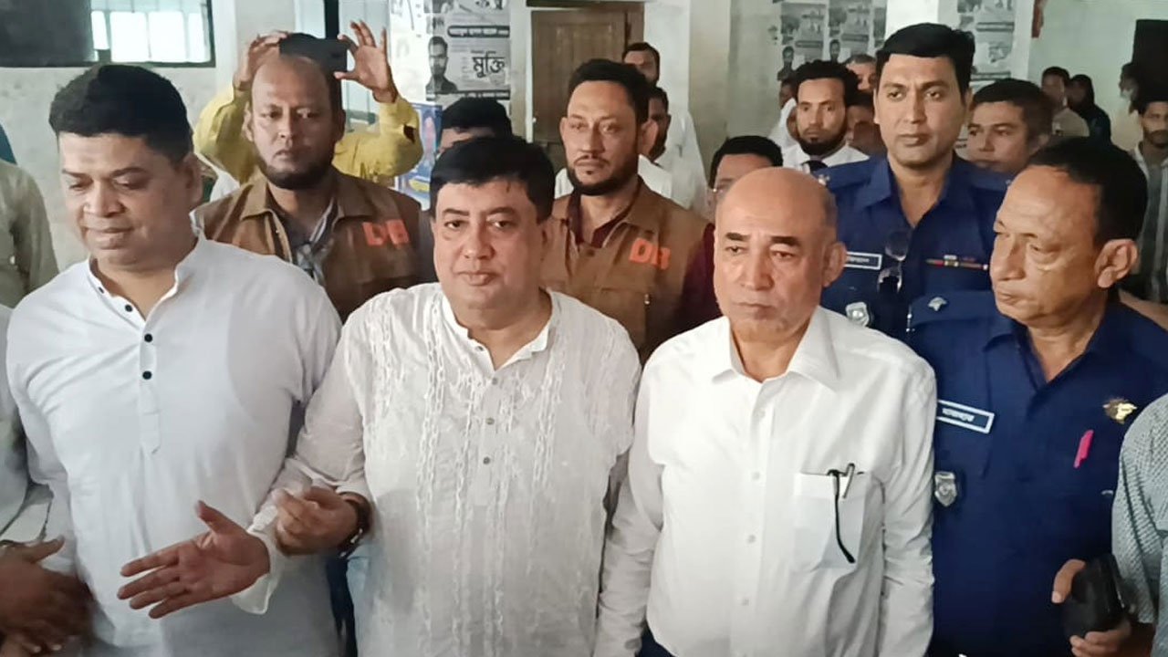 ফেনীর আ’লীগ নেতা সাজু-বাহার কারাগারে