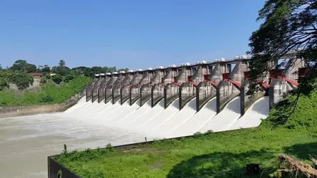 কাপ্তাই লেকের পানি বিপদসীমায়, ফের খুলে দেয়া হলো ১৬ জলকপাট