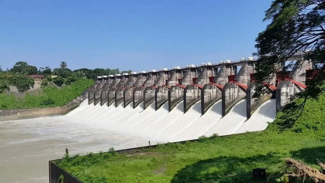 কাপ্তাই লেকের পানি বিপদসীমায়, ফের খুলে দেয়া হলো ১৬ জলকপাট