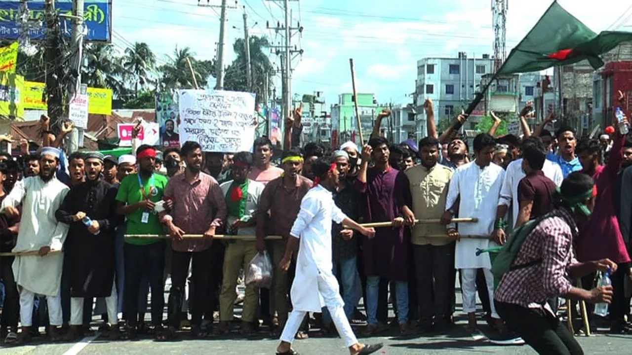 আন্দোলন দমনে তৈরি করা হয় পুলিশের বিশেষ বাঙ্কার