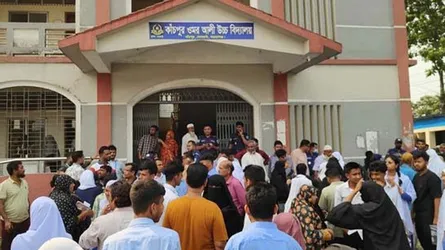 ২০২৫ সালের প্রশ্নে এসএসসি পরীক্ষা দিলো সোনারগাঁওয়ের ১৭৭ শিক্ষার্থী
