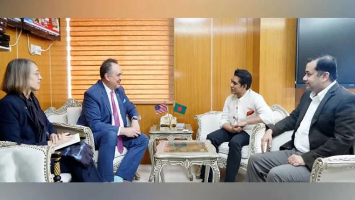 তথ্য মন্ত্রী-প্রতিমন্ত্রীর সাথে মার্কিন রাষ্ট্রদূতের সাক্ষাৎ