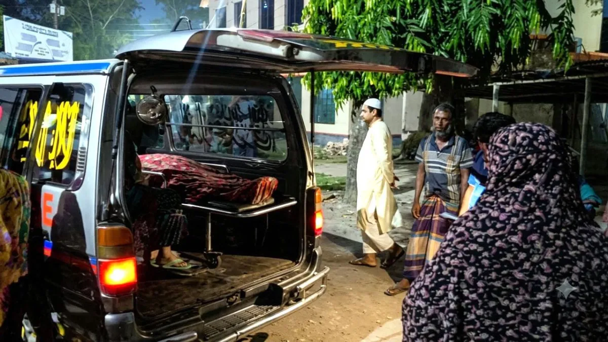 চুয়াডাঙ্গায় বাস-ইজিবাইক মুখোমুখি সংঘর্ষে নিহত ১, আহত ৩