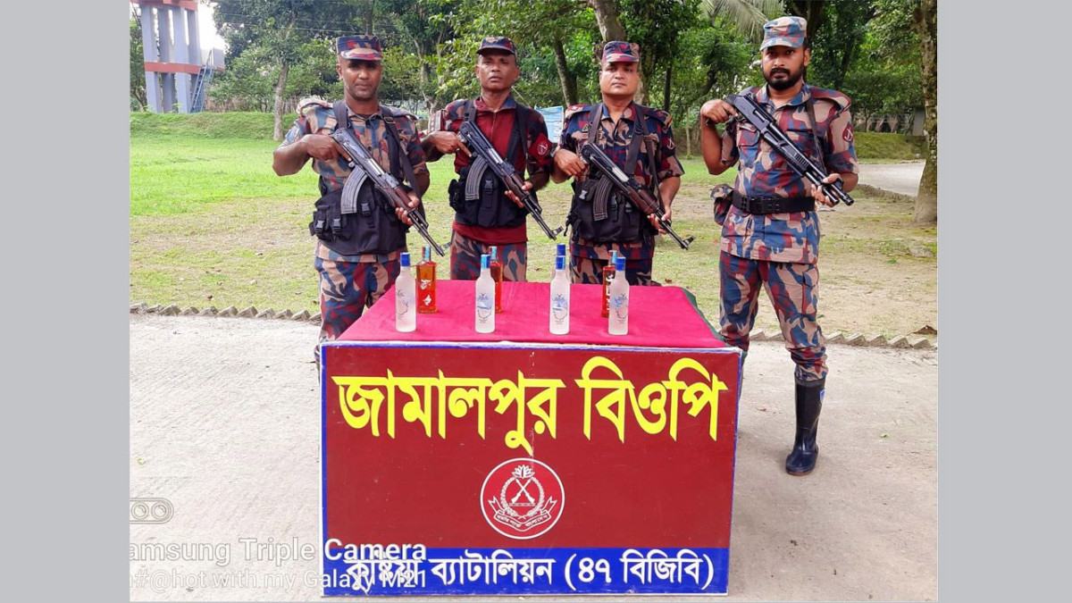 কুষ্টিয়া সীমান্তে বিজিবির অভিযানে বিপুল পরিমাণ মাদক উদ্ধার