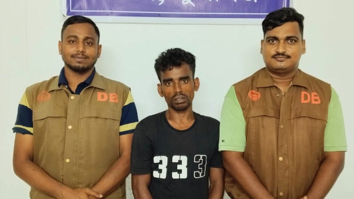 লৌহজংয়ে ডিবির অভিযানে ইয়াবাসহ মাদককারবারি আটক