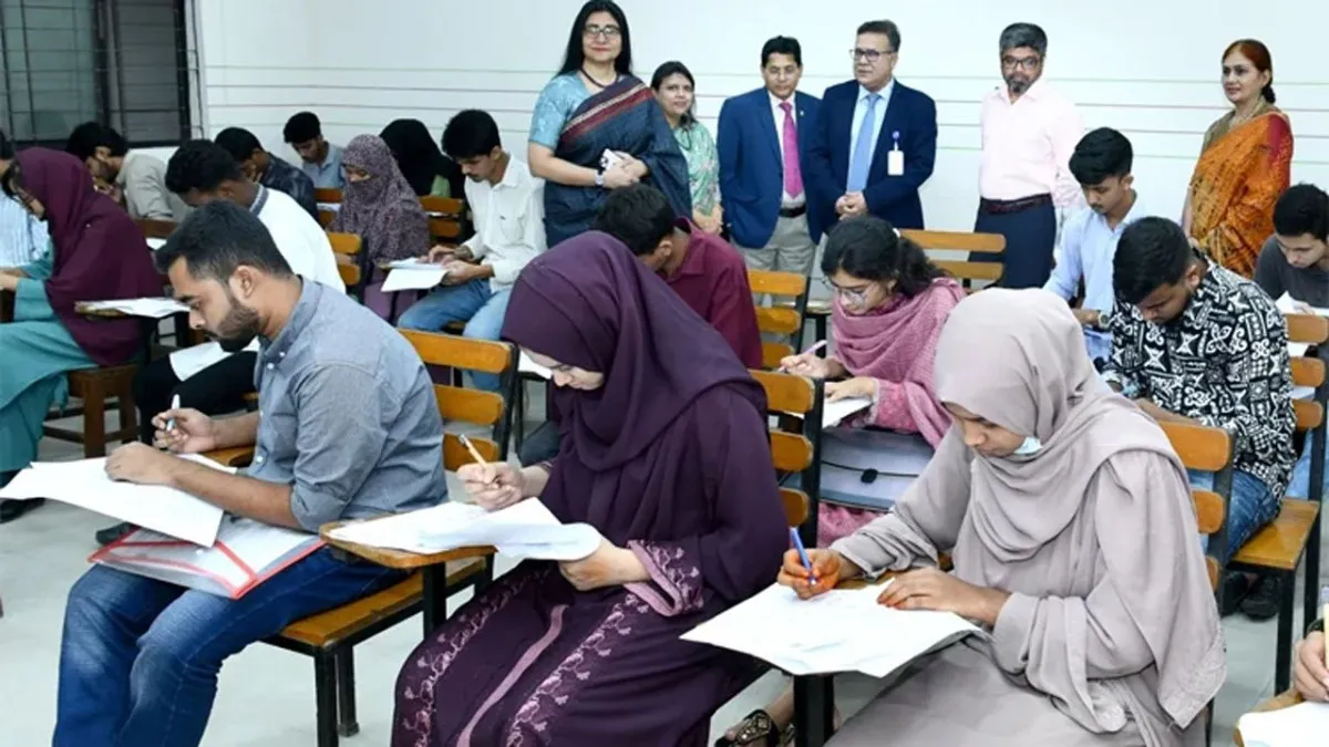 জাতীয় বিশ্ববিদ্যালয়ের আন্ডারগ্র্যাজুয়েট ১ম বর্ষের ভর্তি পরীক্ষা সম্পন্ন