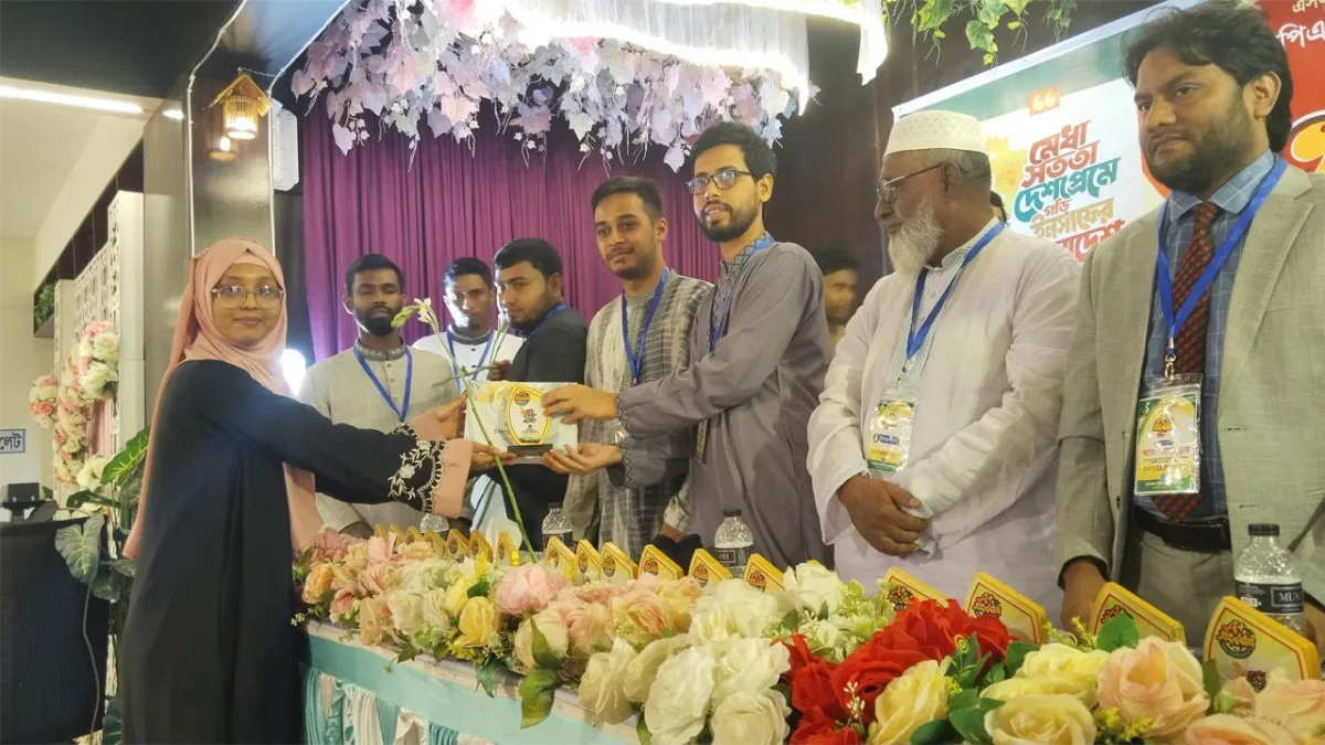 চুয়াডাঙ্গায় জিপিএ-৫ প্রাপ্ত শিক্ষার্থীদের শিবিরের সংবর্ধনা
