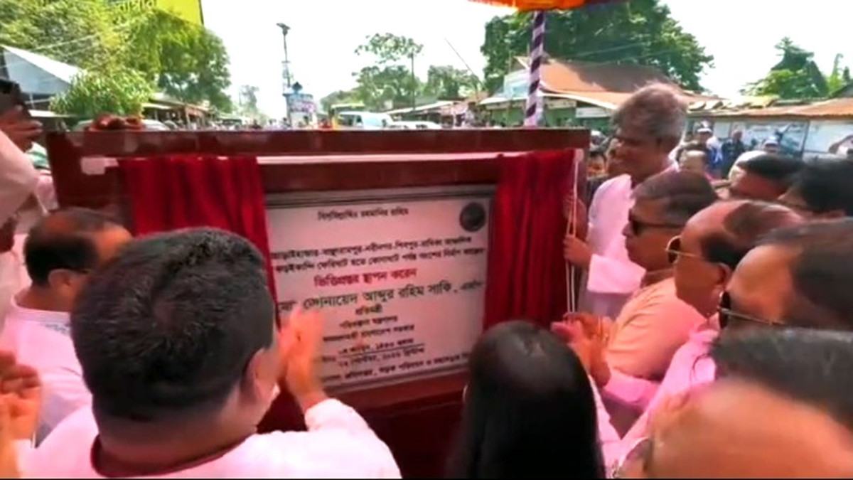 দীর্ঘ প্রতীক্ষার অবসান, নবীনগর-বাঞ্ছারামপুর সড়ক প্রশস্তকরণ কাজ শুরু