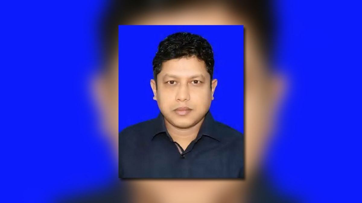 নওগাঁয় ট্রাক-সিএনজির সংঘর্ষে সরকারি কর্মকর্তা নিহত
