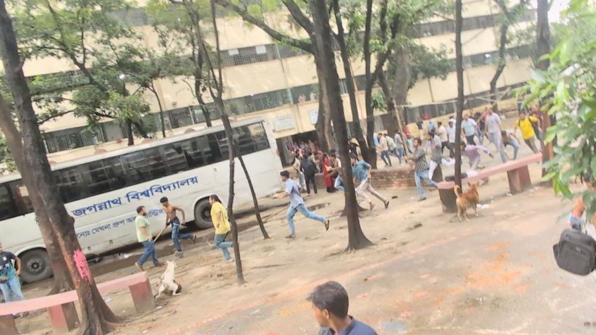 জবি ছাত্রদলের ২ গ্রুপের ফের সংঘর্ষ, আহত ২