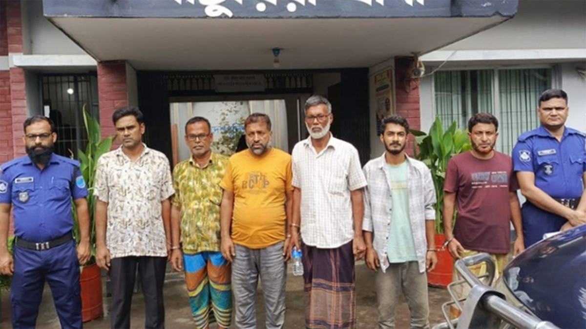 সাটুরিয়ায় নিষিদ্ধ আ.লীগের ৫ নেতাকর্মী গ্রেফতার