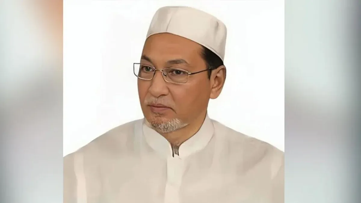 ওমরাহ পালন শেষে দেশে ফিরেছেন চিফ হুইপ