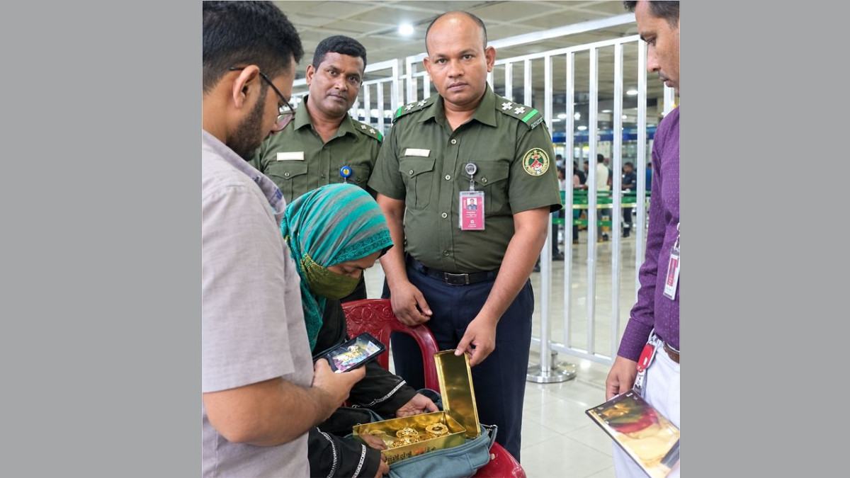 চীনা নাগরিকের কাছ থেকে ২.৫ কেজি স্বর্ণ উদ্ধার