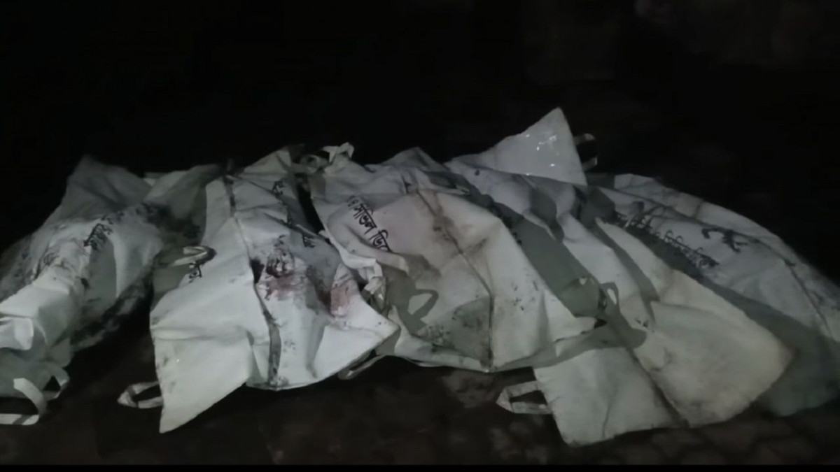 আশুলিয়ায় কারখানায় লরিতে রাখা গ্যাস সিলিন্ডার বিস্ফোরণ: নিহত বেড়ে ৬