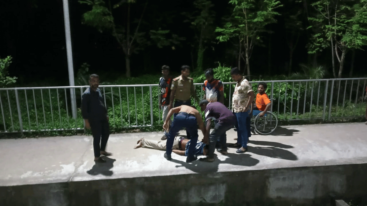 রাবি শিক্ষার্থীকে মারধর ও ভাঙচুরের ঘটনায় রেলের তদন্ত কমিটি গঠন