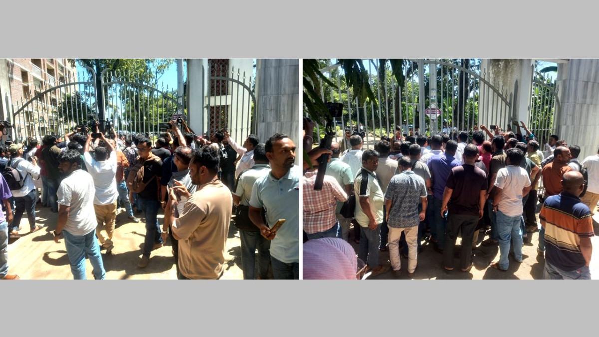 সাংবাদিকের ওপর হামলার প্রতিবাদে কুষ্টিয়া আদালত প্রাঙ্গণে বিক্ষোভ