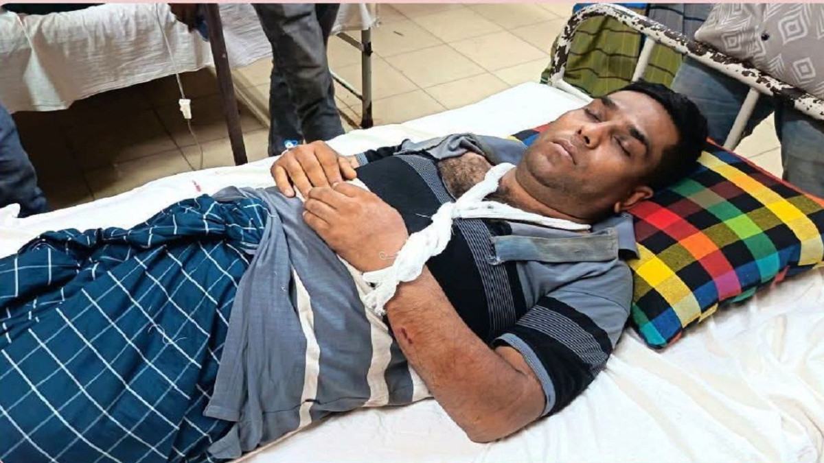 ইন্টারনেট বিল চাওয়ায় যুবদল নেতার হামলায় ব্যবসায়ী আহত