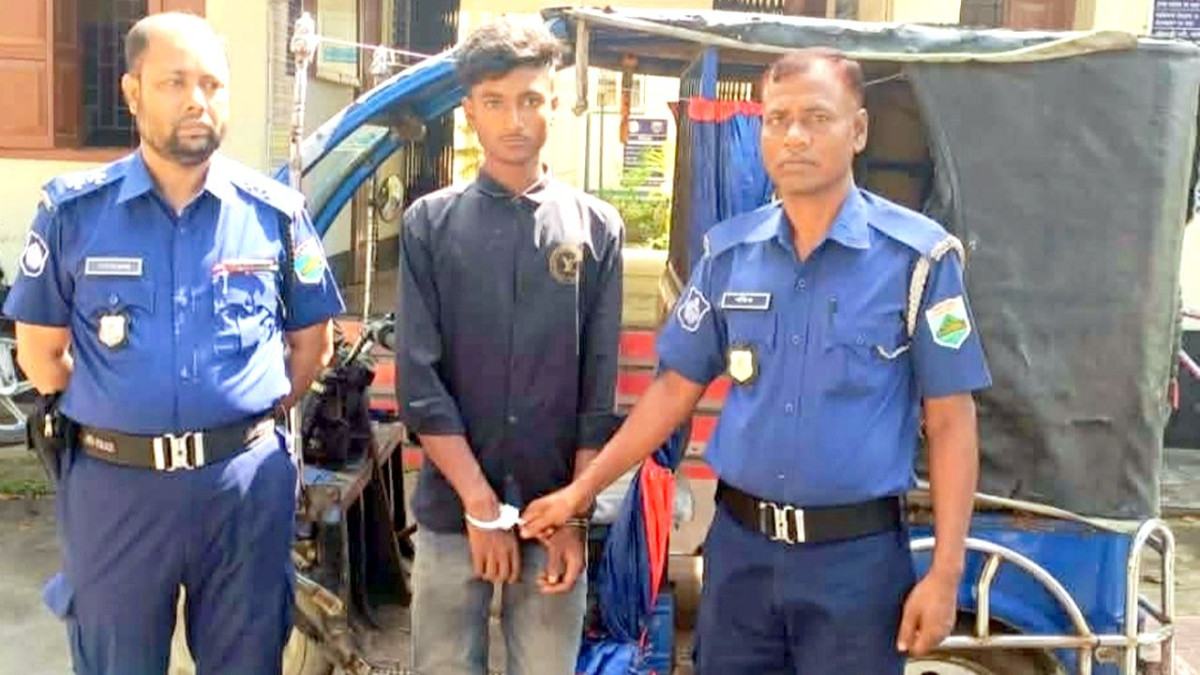 ধুনটে চালককে কুপিয়ে ইজিবাইক ছিনতাই, গ্রেফতার ১