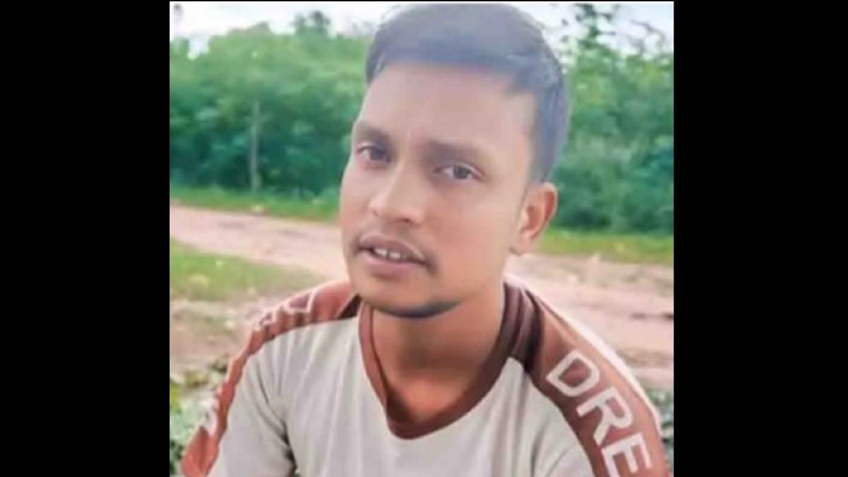 মান্দায় বাসের ধাক্কায় ভ্যানচালক নিহত