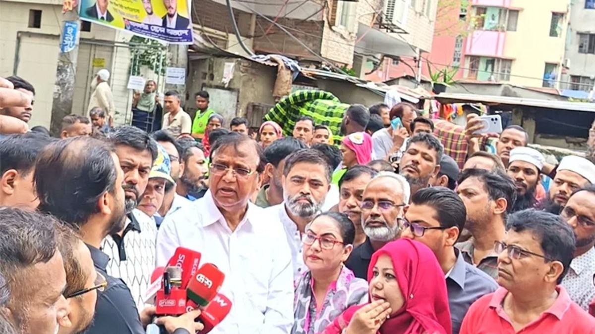 ডেঙ্গুর প্রজননস্থল ও দখলদারিত্বের বিরুদ্ধে ডিএসসিসির অভিযান