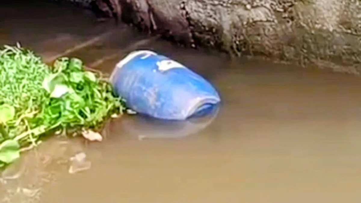 ময়মনসিংহে পানিতে ভাসমান ড্রামে বৃদ্ধের লাশ
