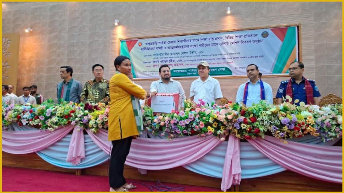 দলমত নির্বিশেষে মেধাবীদের মূল্যায়ন করবে সরকার : মীর হেলাল