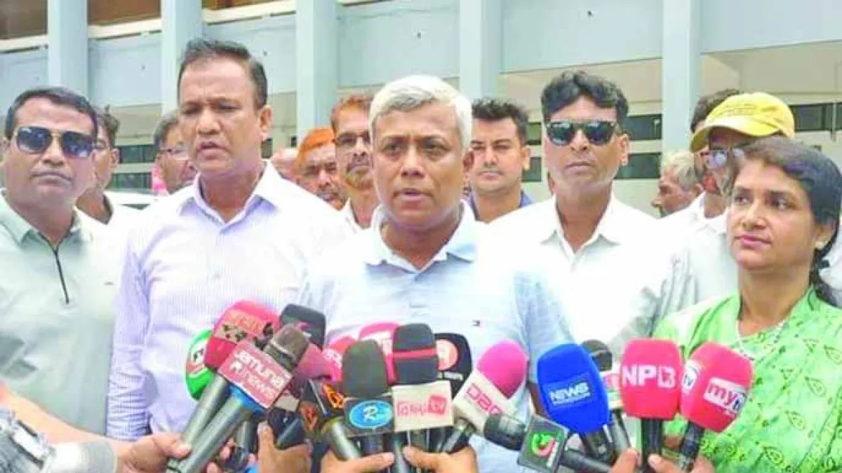 আন্তর্জাতিক বাজারে কমলে তেলের দাম কমানো হবে : জ¦ালানি প্রতিমন্ত্রী