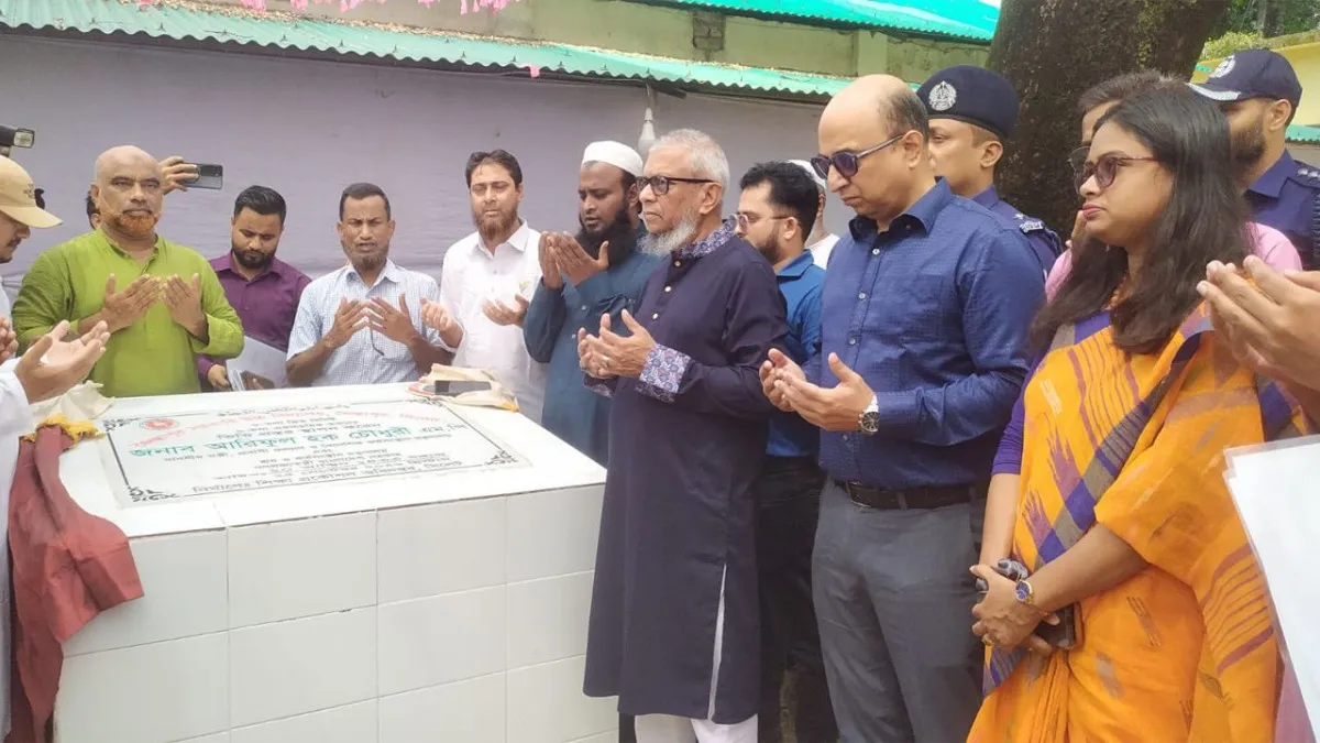 জৈন্তাপুর উচ্চ বিদ্যালয়ে শিক্ষকসঙ্কট, যা বললেন প্রবাসী কল্যাণ মন্ত্রী