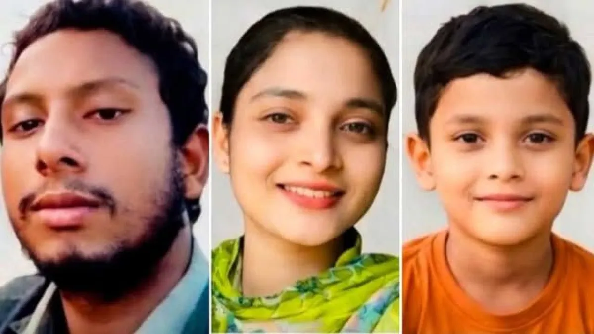 সোনারগাঁওয়ে ট্রলারডুবি : ৩ ভাই-বোনের লাশ উদ্ধার, নিখোঁজ বাবা