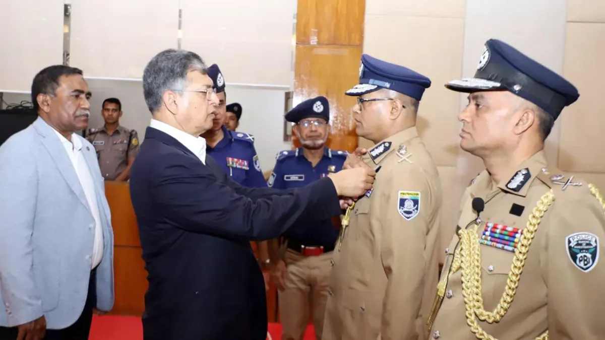 ফ্যাসিবাদের দোসরদের আইনের আওতায় আনলে পুরস্কার : স্বরাষ্ট্রমন্ত্রী