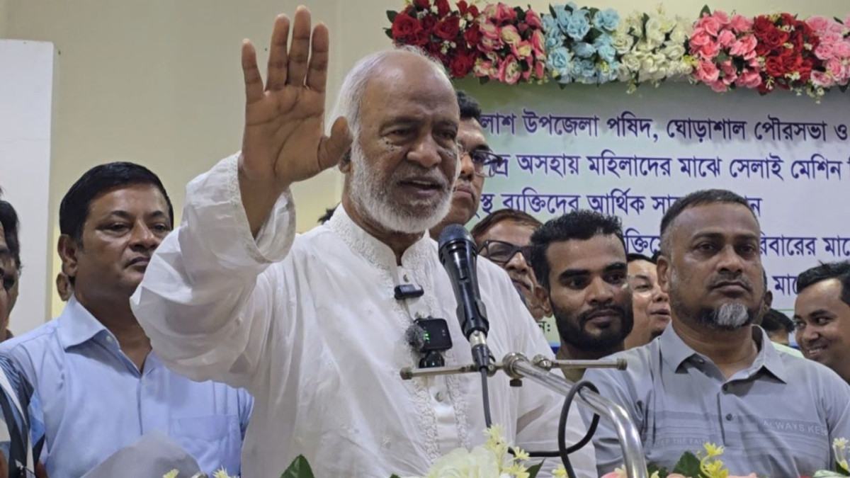 সংবাদপত্রের স্বাধীনতার সুযোগ নিয়ে একটি গোষ্ঠী মিথ্যাচার চালাচ্ছে : স্থানীয় সরকার মন্ত্রী