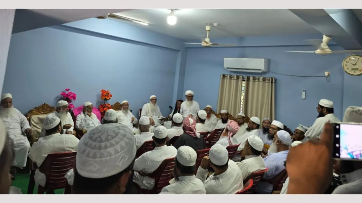 ঐক্যের রূপরেখা নিয়ে কওমি ঘরানার ৭ দলের বৈঠক, খসড়া চূড়ান্তে লিয়াজোঁ কমিটি