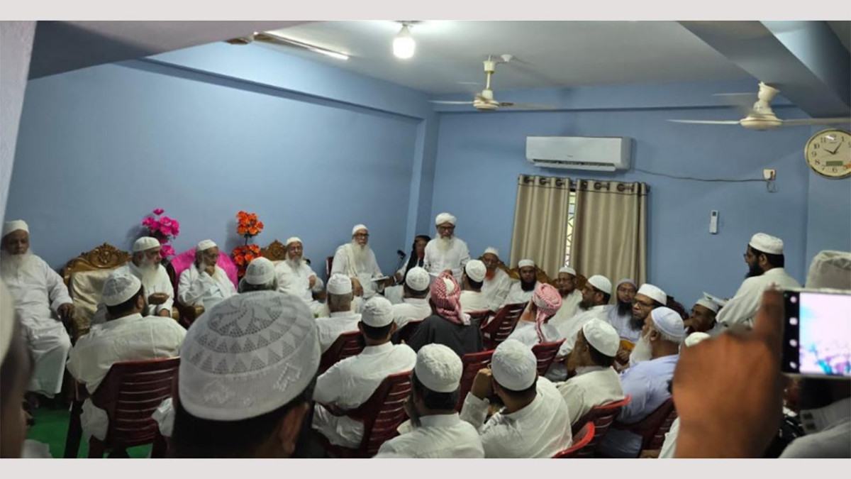 ঐক্যের রূপরেখা নিয়ে কওমি ঘরানার ৭ দলের বৈঠক, খসড়া চূড়ান্তে লিয়াজোঁ কমিটি