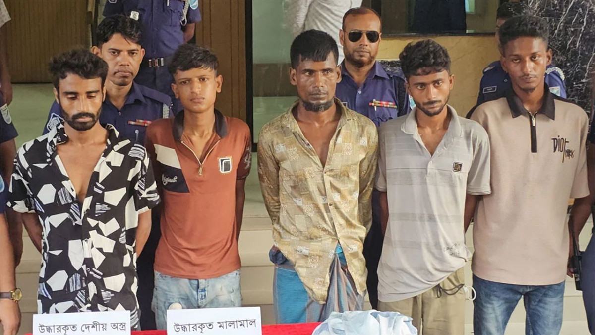 স্বর্ণের দোকানে ডাকাতি : ২৪ ঘণ্টার মধ্যে ৫ জন গ্রেফতার, মালামাল উদ্ধার