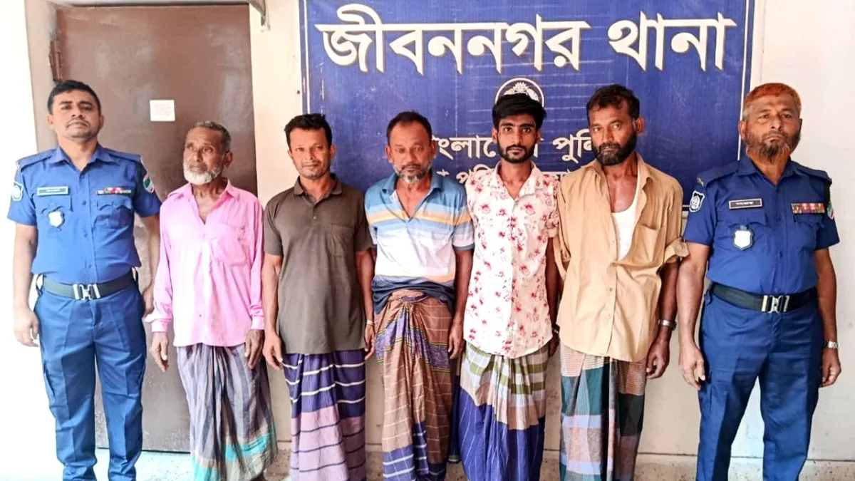 জীবননগরে কার্যক্রম নিষিদ্ধ আ’লীগ ও ছাত্রলীগের ৩ নেতাসহ গ্রেফতার ৮