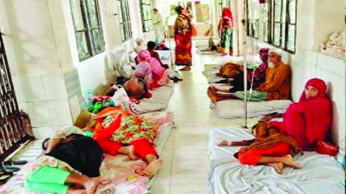 মির্জাগঞ্জে হাসপাতালে ঠাঁই নেই মেঝেতে চলছে চিকিৎসা