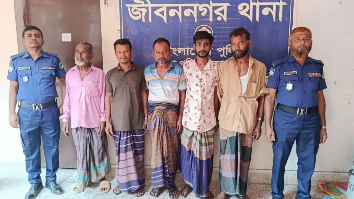 জীবননগরে কার্যক্রম নিষিদ্ধ আওয়ামী লীগের ৩ নেতাসহ গ্রেফতার ৮