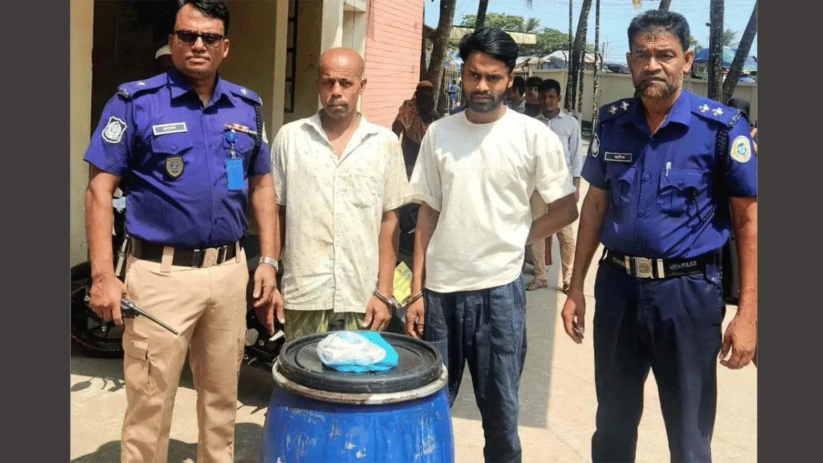 গলাচিপায় ১৩৫ লিটার চোলাই মদসহ বাবা-ছেলে আটক