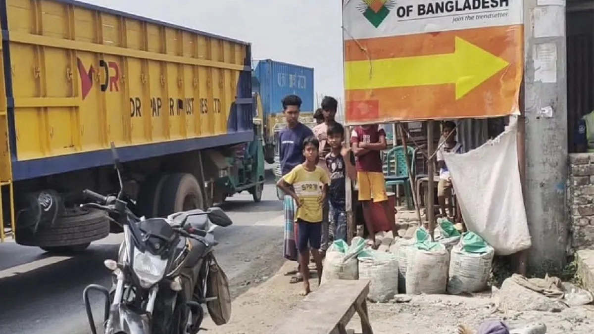 রূপগঞ্জে ট্রাকের চাপায় যুবক নিহত, আহত ১