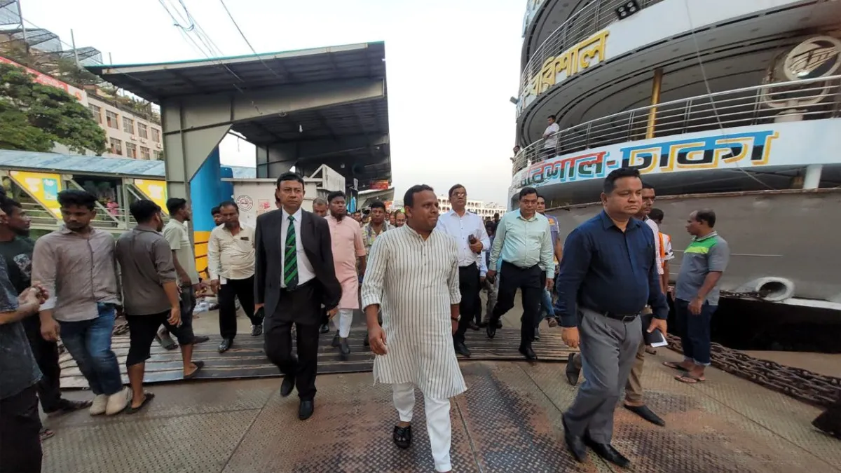 নৌপথে অতিরিক্ত ভাড়া আদায় করলে কঠোর ব্যবস্থা : নৌপরিবহন প্রতিমন্ত্রী