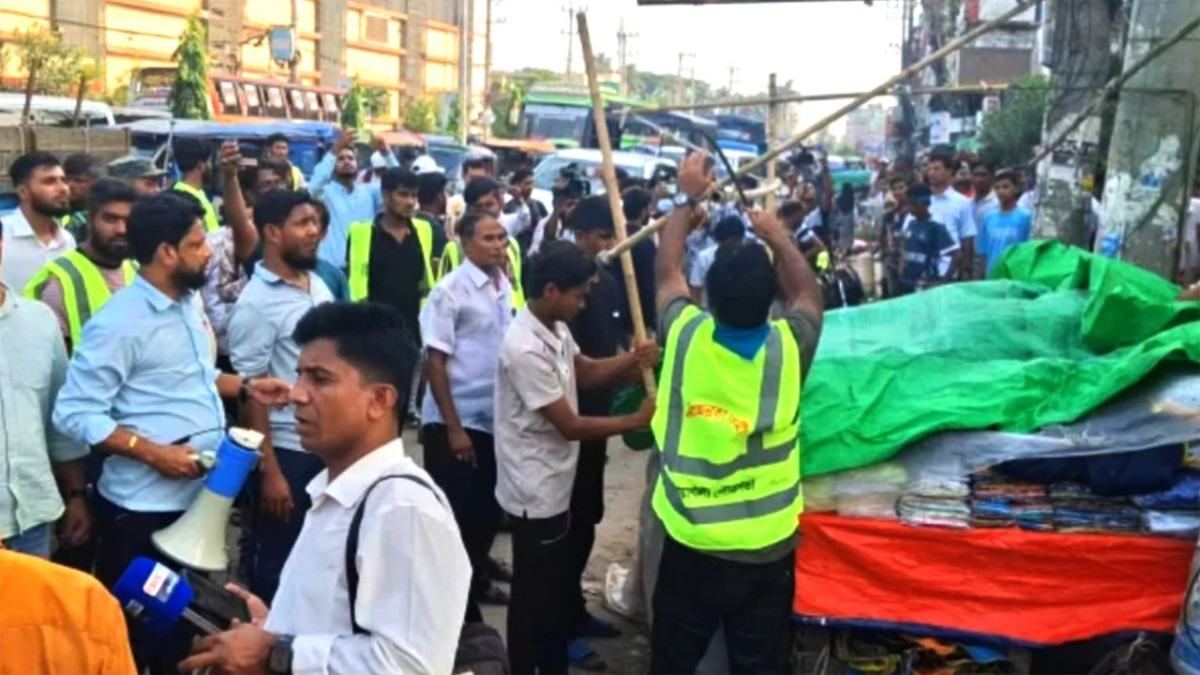 নোয়াখালীতে শতাধিক অবৈধ স্থাপনা উচ্ছেদ