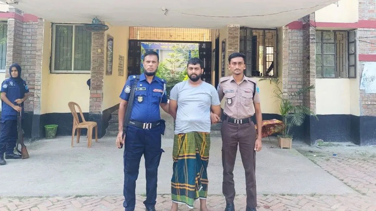 সালথায় ছাত্রলীগ নেতা গ্রেফতার