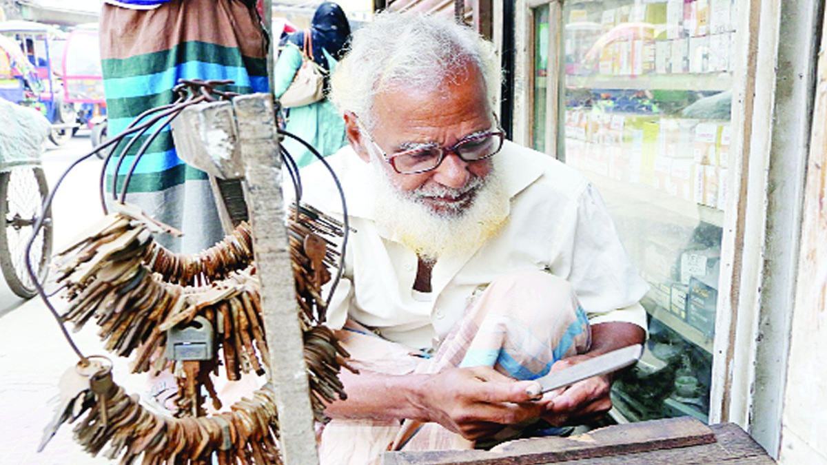 আন্তর্জাতিক প্রবীণ দিবস আজ