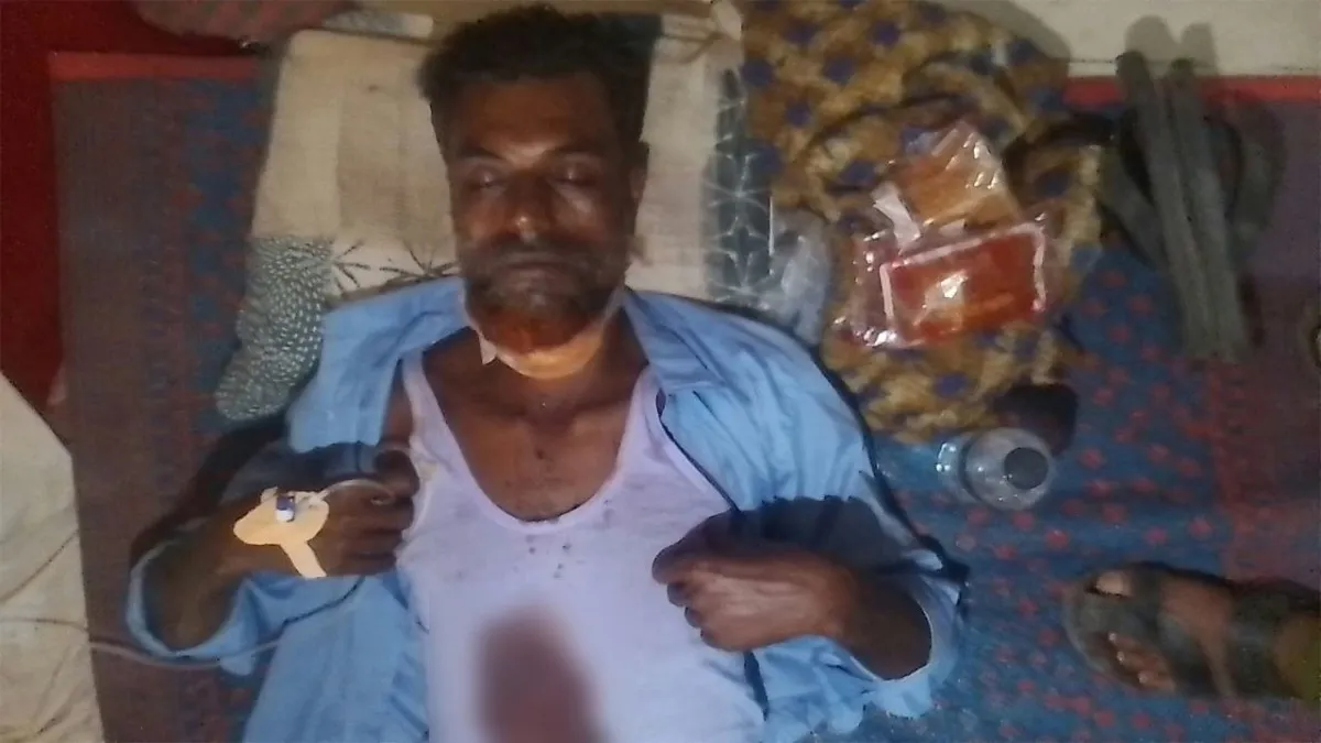 শৈলকূপায় ঘুমন্ত অবস্থায় স্বামীকে কুপিয়ে হত্যার চেষ্টা, স্ত্রী আটক