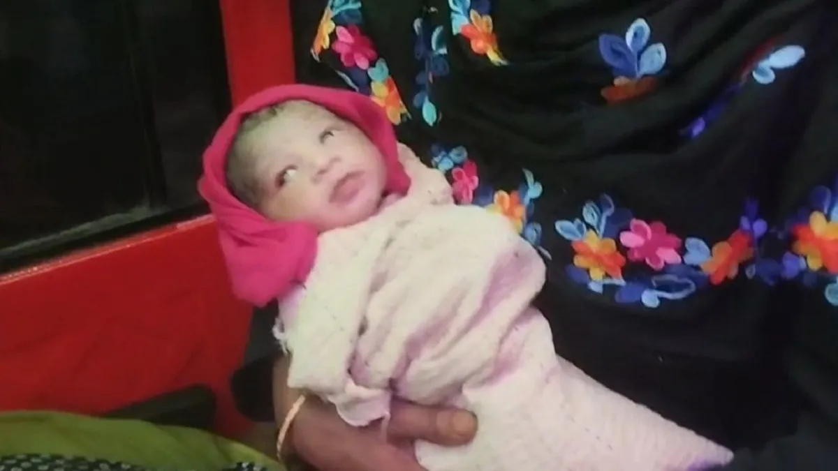 লালমনিরহাটে চলন্ত বাসে সন্তানের জন্ম, শিশুর যাতায়াত আজীবন ফ্রি ঘোষণা