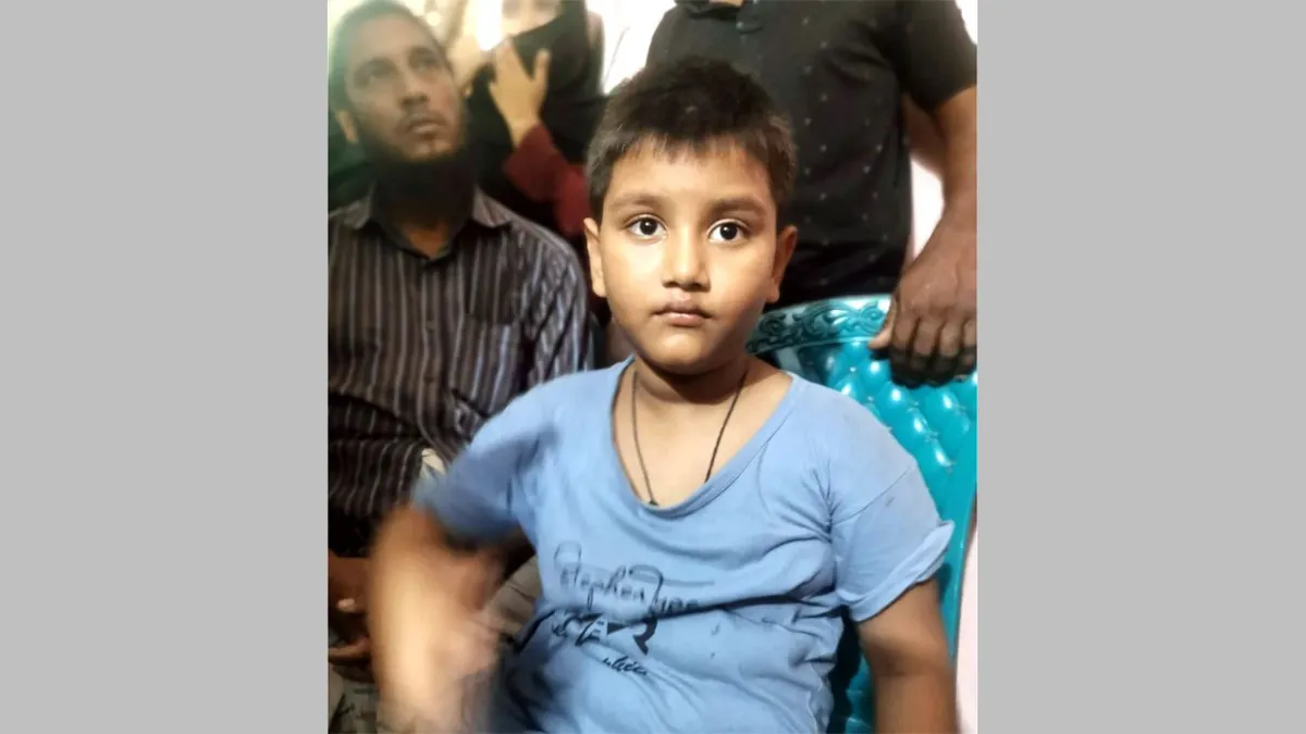 রাজাপুরে শিশুকে পানিতে চুবিয়ে হত্যাচেষ্টার অভিযোগ