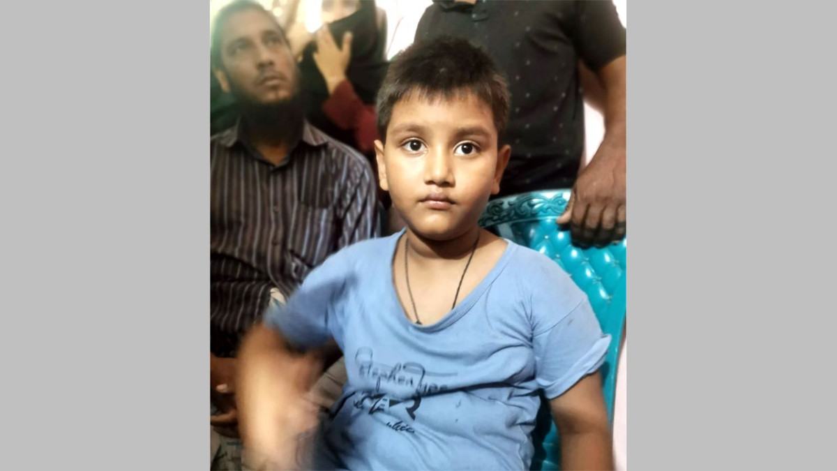রাজাপুরে শিশুকে পানিতে চুবিয়ে হত্যাচেষ্টার অভিযোগ